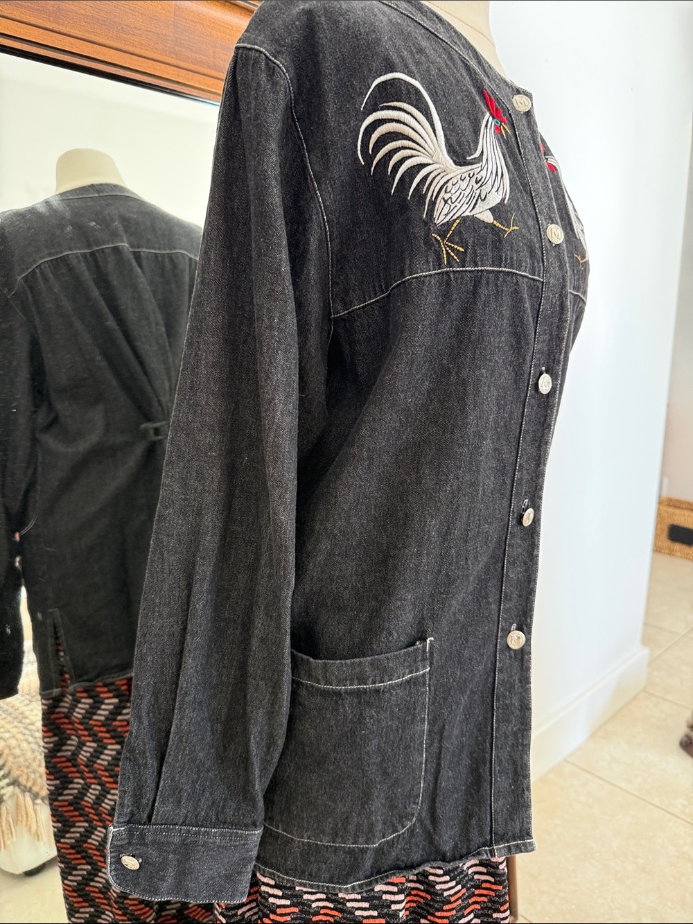 Bob Mackie Wearable Art Embroidered Rooster Black Denim Button-Up Jacket Large - Picture 5 of 8